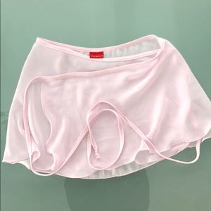 yumiko pat skirt in the color rose!!